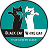Чорна кішка, білий кіт (Кафе)